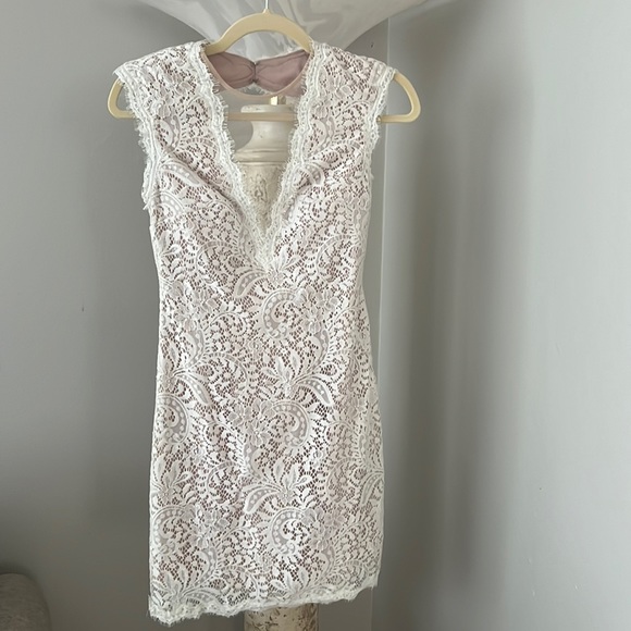 Aqua Dresses Lace Dress - Picture 2 of 13